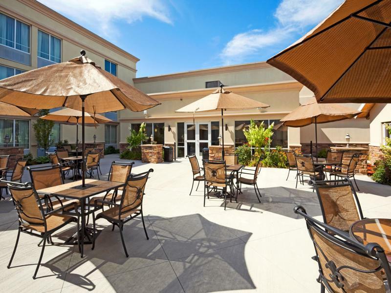 Holiday Inn Hotel & Suites Rochester - Marketplace By Ihg Exterior foto